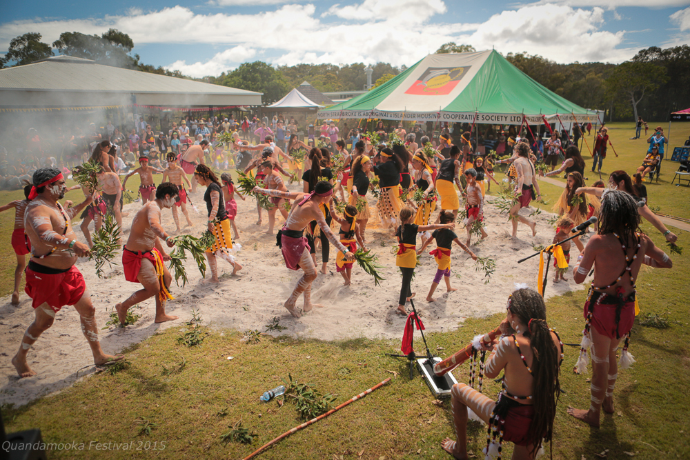 Yulu-Burri-Ba-dancers-at-Kunjiel